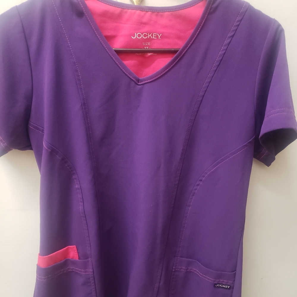 Scrub top
